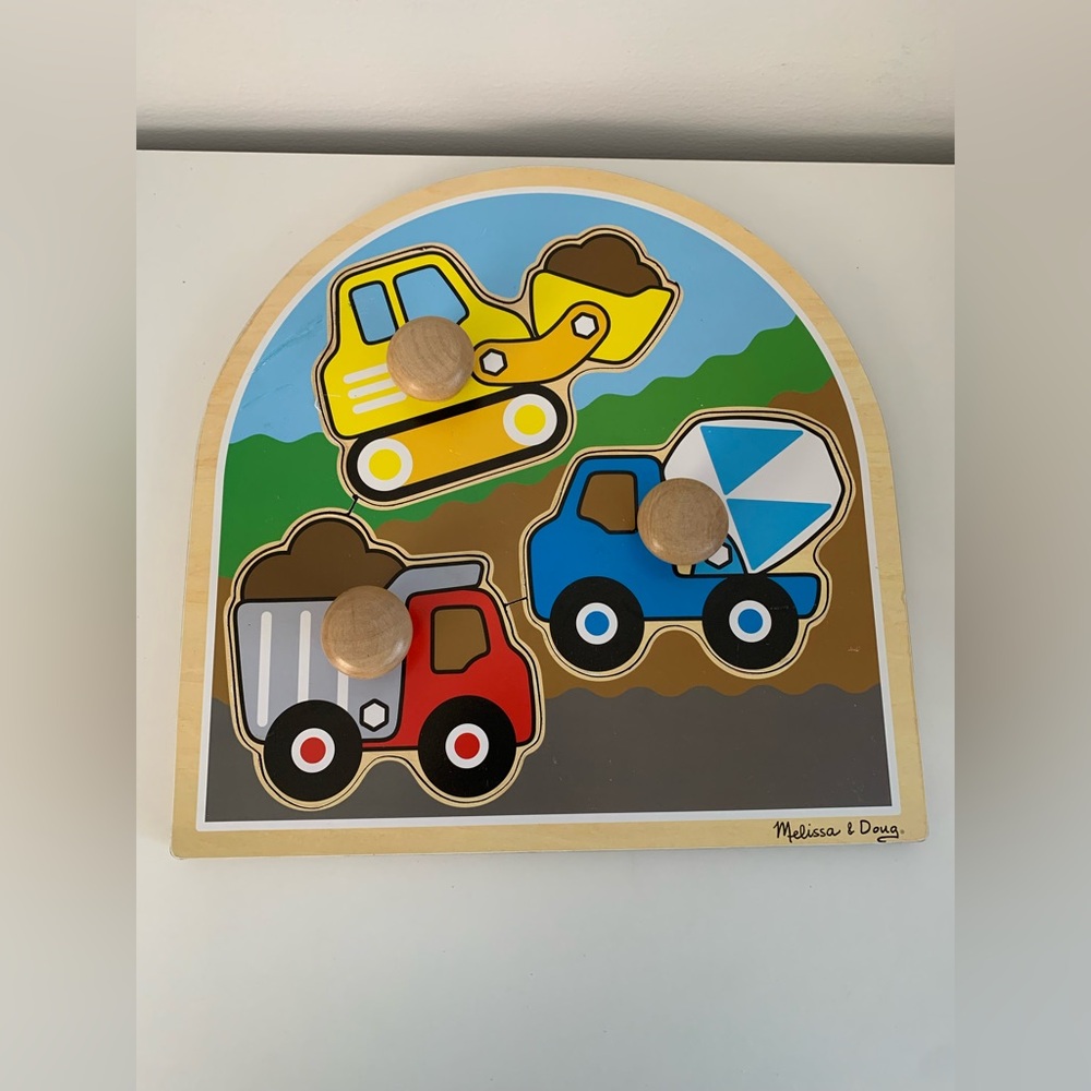 Melissa & Doug Jumbo knob puzzle Construction